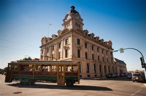 Moose Jaw .